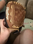 Rawlings 11" Players Series Right-handed Throw Baseball Glove PM1309TB. Fixed Price $25.00.