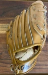 Rawlings RGB155 Youth Baseball Glove Mitt Andre Dawson Deep Well Pocket Rht 10. Fixed Price $10.00.