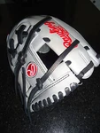 Rawlings Heart Of The Hide (hoh) PRO2172-2G Baseball Glove 11.25" Rh $329.99. Fixed Price $279.99.