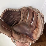 Vintage Rawlings GJF17 Joe Rudi Youth Baseball Glove - 11" Rht Wing Tip. Fixed Price $18.99.