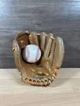 Louisville Slugger LSG65 Leather Softball Mitt Glove Youth Left Hand Rht. Fixed Price $9.99.