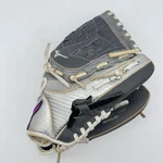 Mizuno Finch Youth Right Handed Baseball Glove 10" Gpp 1006F3 Silver Black Pink. Fixed Price $19.99.
