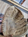 Vintage Macgregor M10SB Rht Baseball Glove Don Sutton Autograph Model. Fixed Price $10.00.