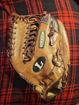 Louisville Slugger Omaha Pro Series Left Handed Glove Tps 12.75 Inches. Fixed Price $24.99.