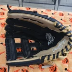 Rawlings Playmaker WPM115NC 11.5" Left Hand Throw Leather Palm Glove Tan/black. Fixed Price $25.00.
