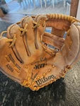 Wilson A2366 George Brett Baseball Glove Mitt Kansas City Royals Left Hand Throw. Fixed Price $29.95.