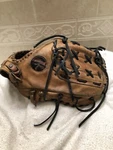 Rawlings Usa Mag Series KM1B 12.75 Baseball Softball First Mitt Right Throw. Fixed Price $110.00.