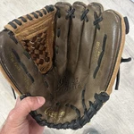 Rawlings PP1910DB Baseball Glove Right 12 Inch Leather Brown Player Preferred Rh. Fixed Price $14.99.