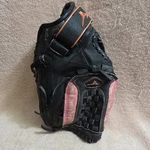 Mizuno Jenny Finch Gpp 1108 11" Rht Youth Girl's Softball Glove Black & Pink. Fixed Price $16.00.