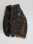 Louisville Slugger T9L1350 13.5" Leather Glove Rht Softballer Baseball /softball. Fixed Price $12.49.