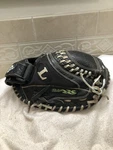 Louisville Zephyr Girls Tight Broken In 33 Softball Catchers Mitt Right Throw. Fixed Price $100.00.