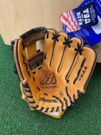 Mizuno Chipper Jones Pro Model Usa Made 1996 11.75" MCL5004 Brand New Old Stock. Fixed Price $599.00.