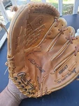 Rawlings RBG67 Paul Oneill 12.5" Leather Baseball Glove - Right Handed Thrower. Fixed Price $25.00.
