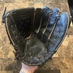 Diamond D-700 Leather Laced 12 Glove Black 06520. Fixed Price $17.99.