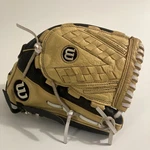 Wilson Right Hand Baseball Glove A550 Black&tan 12.5" AO5RF22D1125 For Rh Throw. Fixed Price $49.99.