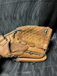 Mizuno Prospect GPL1200 Y2 Baseball Glove Mitt Rht Power Close Eel Flex. Fixed Price $30.00.