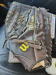 Wilson OG1 A9810 Optima Gold Series Softball Rh Basket Weave Leather 14" Glove. Fixed Price $30.00.