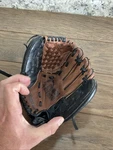 Mizuno Baseball Mitt Glove Prospect Gpp 1000Y2 10" Right Hand Thrower Max Flex. Fixed Price $20.00.