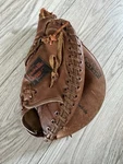 Louisville Slugger M&b Field General LSC200T Catchers Mitt Top Grain Cowhide Rht. Fixed Price $25.00.