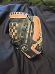 Rawlings Player Series PL90PB 9" Baseball T-ball Youth Glove Rht Pink/black. Fixed Price $6.00.