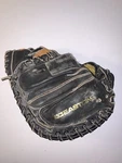Easton Black Magic EX222 Baseball Catchers Mitt Glove Right Hand Throw. Fixed Price $34.00.