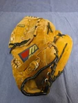 Mizuno Rht 13IN Professional Model Mz 1309 Superflex Palm. Fixed Price $19.19.