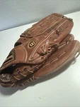 Wilson A2311 Ultra Baseball Glove Duel Hinge 12" Right Hand Throw. Fixed Price $20.00.
