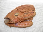Wilson A2061 Staff 12" Professional Baseball Glove Rht Cowhide. Fixed Price $34.99.