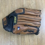 Wilson A500 12.5 Baseball Glove A0502 125 Lht Tan & Black. Fixed Price $12.43.