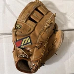 Mizuno MZ4500 Professional Model Baseball Glove Mitt Full Grain Leather Tan Rht. Fixed Price $30.99.
