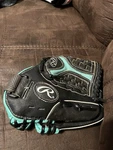 Rawlings ST1100FPM 11" Storm Youth Baseball/softball Leather Glove. Right Hand. Fixed Price $14.99.