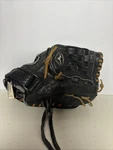 Mizuno Gpl 1050Y1D 10.5 Baseball Softball Glove Right Hand Throw Free Shipping. Fixed Price $30.00.