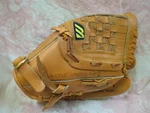 Mizuno MZ1051 Baseball Glove 8" Rht - Steerhide Max Flex Pro Full Grain Leather. Fixed Price $20.00.