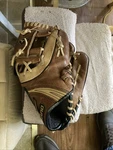 Mizuno GVP1152D Envy Glove Retro Leather Professional Model 12IN Rht. Fixed Price $50.00.