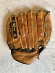 Wilson Rht Baseball Youth Glove 11" A1821 Pro 6 Dual Hinge Flex Back Crown Web. Fixed Price $32.00.