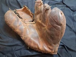 1940S Wilson A2934 Phil Cavarretta Finger Baseball Glove Mitt Memorabilia. Fixed Price $24.95.