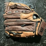 Wilson AO440FP115 Rht 11.5 Fast Pitch Softball Glove Monsta Web Brown Leather. Fixed Price $29.99.