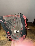 Wilson A350 Baseball Glove 1/2" A03RB1585125R Red & Black Rht Righty Throw. Fixed Price $17.99.