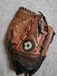 Rht Demarini Onyx Fastpitch 12.5 A0750 OX125 Ecco Leather Softball Glove. Fixed Price $39.00.