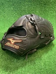 Mizuno Victorystage Diamond Master Softball Pitcher Glove, Adult Size. Fixed Price $192.81.