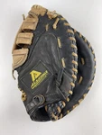Akadema AEA65 Pro Catchers Mitt Rht Great Condition. Fixed Price $76.99.