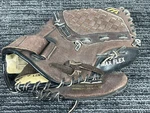 Mizuno Power Close Baseball Glove 11.5 Flex Prospect Series Mpr 115P Rht. Fixed Price $19.95.