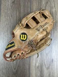 Wilson A9805 Boss 12 Rht Baseball Softball Glove Left Hand Leather Snap Action. Fixed Price $19.97.