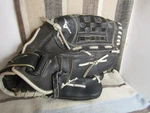 Mizuno Slightly Used GSH1403 Lht Baseball/softball Glove Well Worn. Fixed Price $29.00.