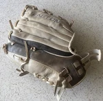 Easton GH1175FP 3/4" Ghost Infield Rh Throw Fastpitch Softball Glove Mitt. Fixed Price $49.99.