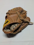 Franklin 4661TN-11 1/2" Fastpitch Softball Glove Rht Hand Throw Good Condition. Fixed Price $11.96.