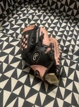 Rawlings 9" PL90PB Youth Black Pink Mitt Baseball Glove Right Hand Throw. Fixed Price $6.00.
