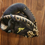 Mizuno GXC-90B2 33.5 Pro-scoop Baseball Catcher Mitt Right Hand Throw Leather. Fixed Price $27.00.