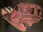 Franklin Base Ball Glove For Right Handed Thrower Used. Fixed Price $22.88.