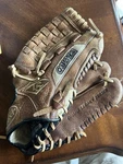 Louisville Slugger Omaha Legacy Series OLBN6D1200-12" Leather Glove /rht. Fixed Price $29.74.